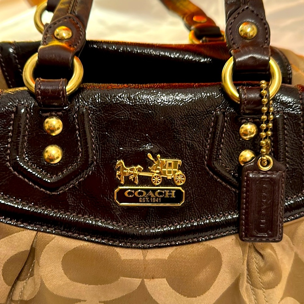 🦖🍒Coach mini satchel bag, used - Picture 2 of 7